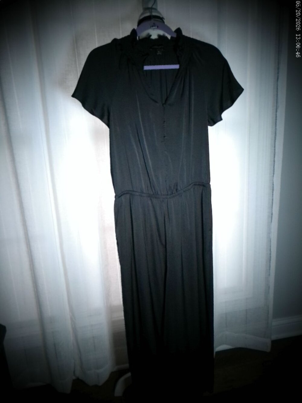 BANANA REBUBLIC Jumpsuit Ruffle V-Neck Button-Up Wide Leg Black NWOT M